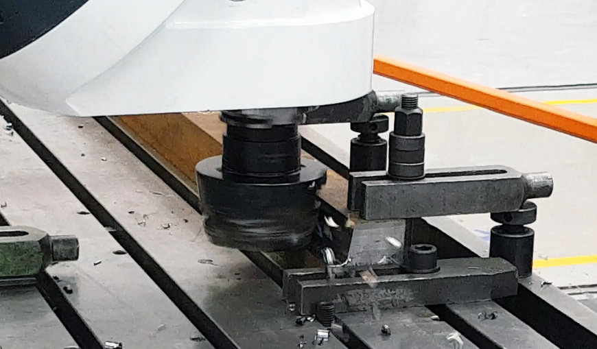 MACHINING OF POINTS AND CROSSINGS FOR RAILWAY SECTOR IN A CORREA FOX M